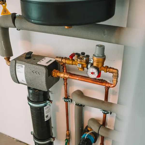 Der Einbau von Sanitäranlagen, Wärmepumpen und anderen… – Foto von ABGtherm aus Westerstede (Bild 1 von 2)