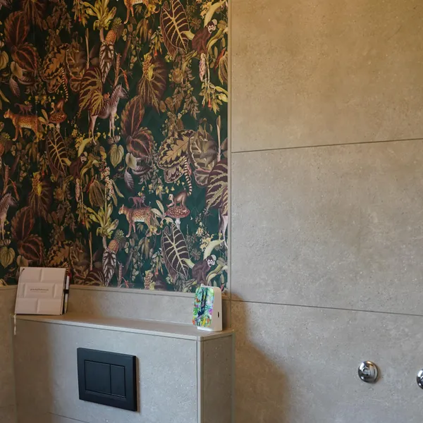 Schickes Gäste-WC mit modernen schwarzen Armaturen! – Vorschaubild des Videos von ABGtherm aus Westerstede