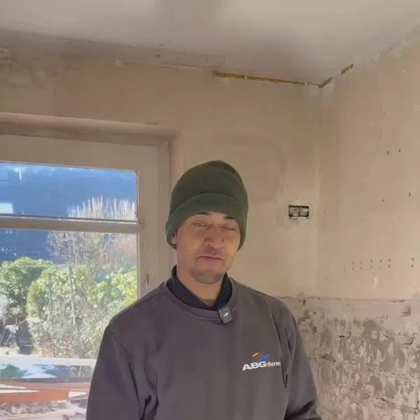 Heizungserneuerung auf der Baustelle – Ein Tag mit Dario – Vorschaubild des Videos von ABGtherm aus Westerstede